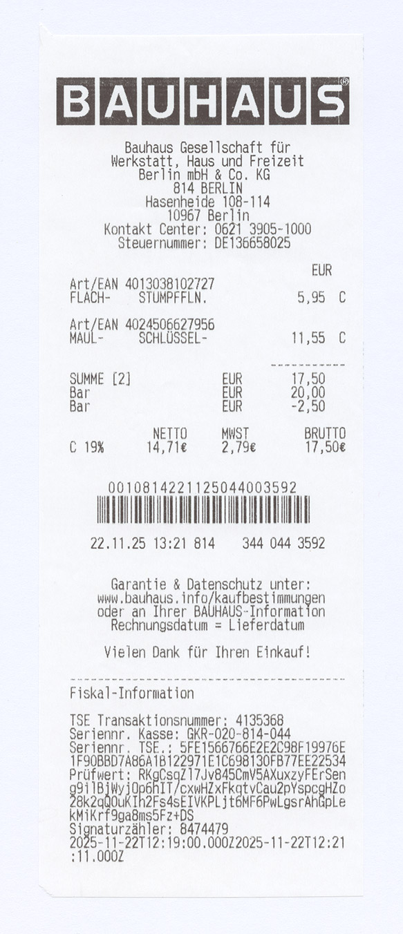 DER_BAUHAUS_FALL-Fester-Lucas-1977-05-21-50pro100px-web-1-von-3-70